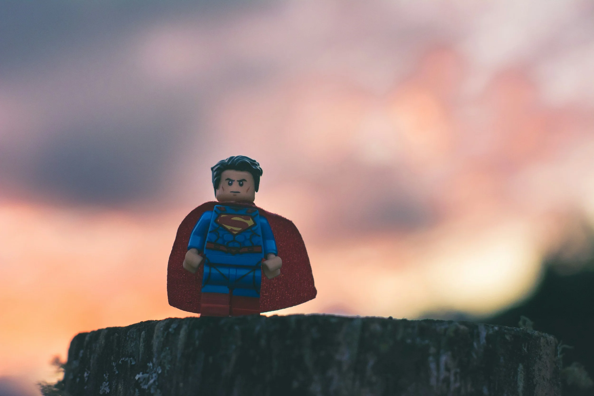  Photo by Esteban López on Unsplash 